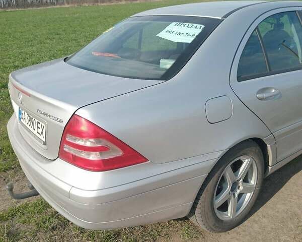 Сірий Мерседес Ц-Клас, об'ємом двигуна 1.8 л та пробігом 240 тис. км за 5000 $, фото 3 на Automoto.ua