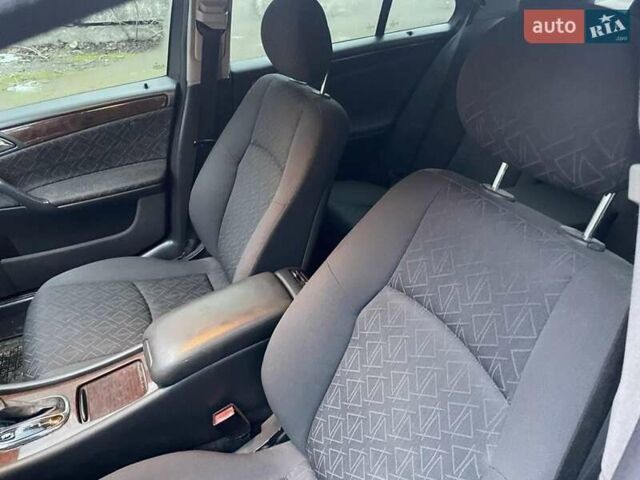 Сірий Мерседес Ц-Клас, об'ємом двигуна 2.1 л та пробігом 350 тис. км за 4200 $, фото 5 на Automoto.ua