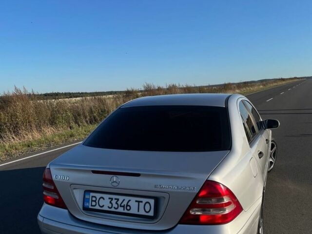 Сірий Мерседес Ц-Клас, об'ємом двигуна 1.8 л та пробігом 280 тис. км за 4900 $, фото 11 на Automoto.ua