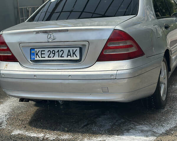 Сірий Мерседес Ц-Клас, об'ємом двигуна 1.8 л та пробігом 290 тис. км за 5200 $, фото 3 на Automoto.ua
