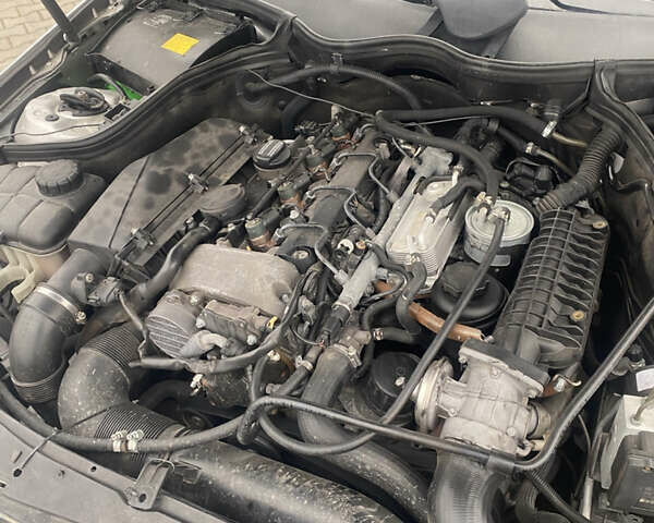 Серый Мерседес Ц-Класс, объемом двигателя 2.2 л и пробегом 340 тыс. км за 4200 $, фото 16 на Automoto.ua