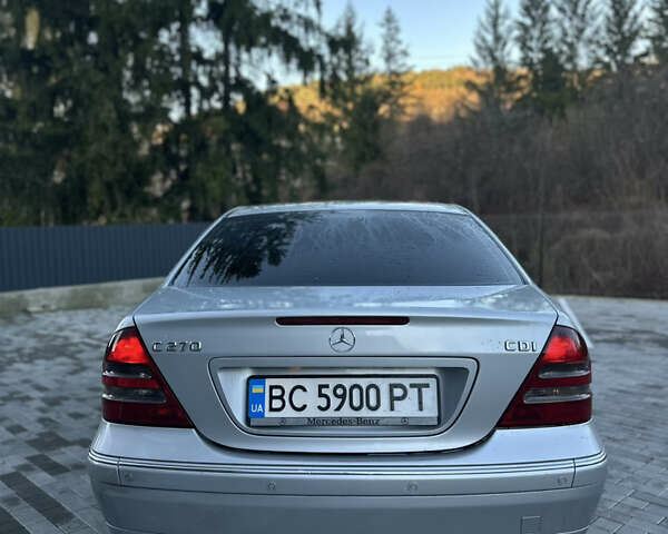 Сірий Мерседес Ц-Клас, об'ємом двигуна 2.69 л та пробігом 296 тис. км за 4200 $, фото 5 на Automoto.ua