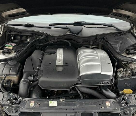 Сірий Мерседес Ц-Клас, об'ємом двигуна 2.2 л та пробігом 300 тис. км за 3100 $, фото 20 на Automoto.ua