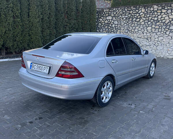 Сірий Мерседес Ц-Клас, об'ємом двигуна 2.69 л та пробігом 300 тис. км за 4900 $, фото 15 на Automoto.ua