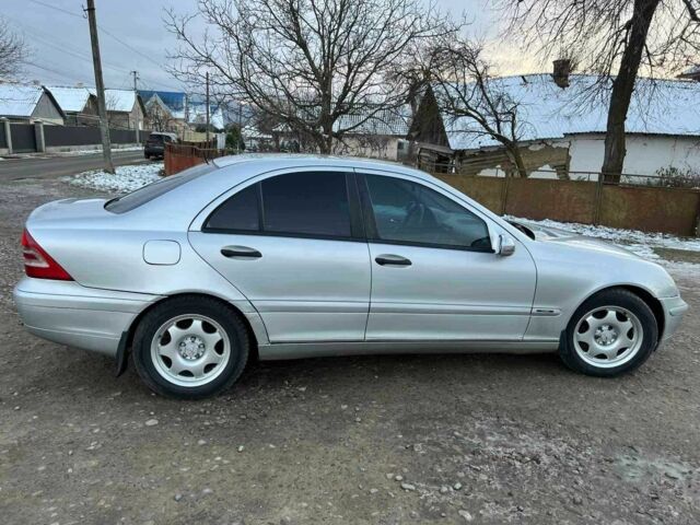 Сірий Мерседес Ц-Клас, об'ємом двигуна 2.2 л та пробігом 355 тис. км за 5224 $, фото 4 на Automoto.ua