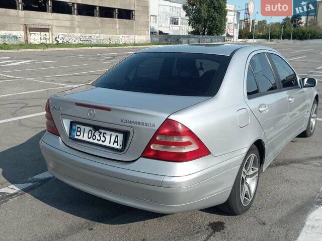 Сірий Мерседес Ц-Клас, об'ємом двигуна 1.8 л та пробігом 420 тис. км за 6200 $, фото 3 на Automoto.ua