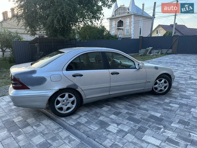 Сірий Мерседес Ц-Клас, об'ємом двигуна 2.7 л та пробігом 303 тис. км за 4999 $, фото 5 на Automoto.ua
