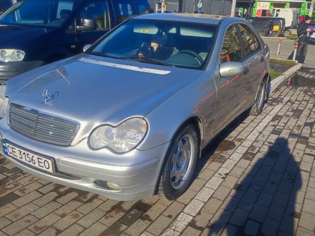 Серый Мерседес Ц-Класс, объемом двигателя 2.1 л и пробегом 300 тыс. км за 3900 $, фото 2 на Automoto.ua