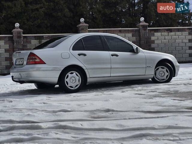 Серый Мерседес Ц-Класс, объемом двигателя 2.2 л и пробегом 206 тыс. км за 4999 $, фото 9 на Automoto.ua