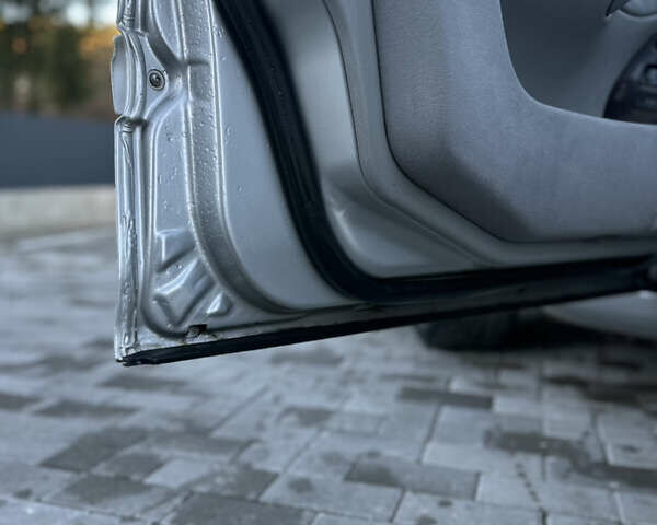 Сірий Мерседес Ц-Клас, об'ємом двигуна 2.69 л та пробігом 296 тис. км за 4200 $, фото 17 на Automoto.ua