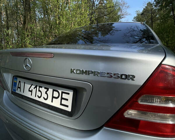 Серый Мерседес Ц-Класс, объемом двигателя 2 л и пробегом 240 тыс. км за 4800 $, фото 14 на Automoto.ua