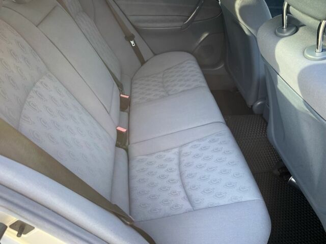 Серый Мерседес Ц-Класс, объемом двигателя 2.1 л и пробегом 340 тыс. км за 4400 $, фото 7 на Automoto.ua