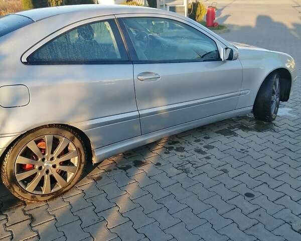 Сірий Мерседес Ц-Клас, об'ємом двигуна 1.8 л та пробігом 200 тис. км за 5500 $, фото 3 на Automoto.ua