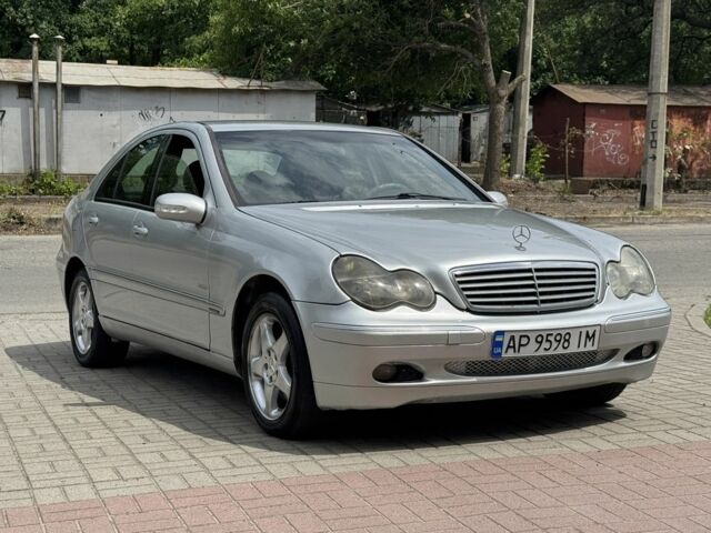 Сірий Мерседес Ц-Клас, об'ємом двигуна 2.7 л та пробігом 300 тис. км за 3750 $, фото 3 на Automoto.ua