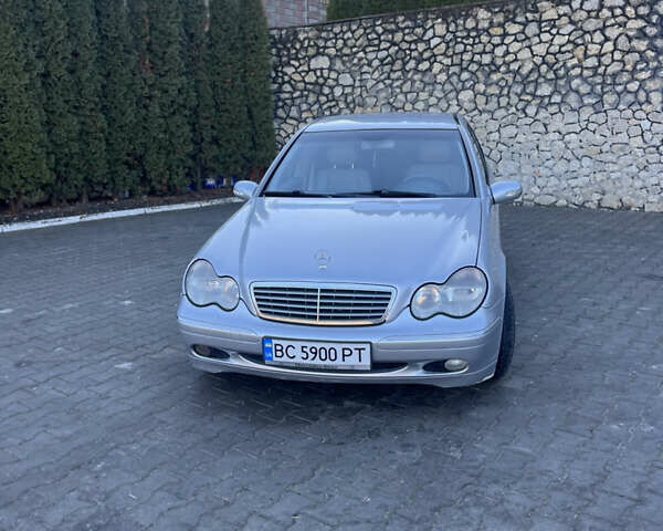 Сірий Мерседес Ц-Клас, об'ємом двигуна 2.69 л та пробігом 300 тис. км за 4900 $, фото 9 на Automoto.ua