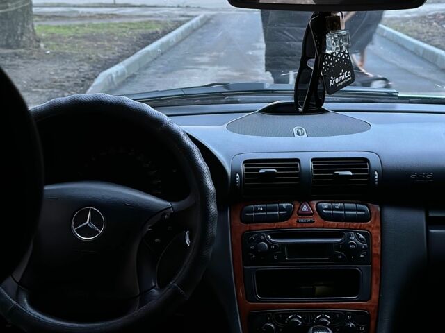 Сірий Мерседес Ц-Клас, об'ємом двигуна 1.8 л та пробігом 3 тис. км за 4000 $, фото 6 на Automoto.ua