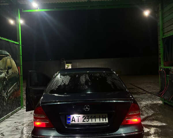 Сірий Мерседес Ц-Клас, об'ємом двигуна 2 л та пробігом 200 тис. км за 3999 $, фото 2 на Automoto.ua