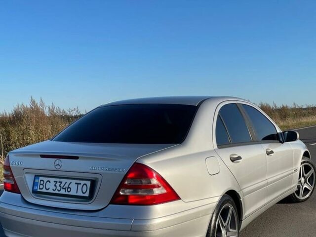 Сірий Мерседес Ц-Клас, об'ємом двигуна 1.8 л та пробігом 280 тис. км за 4900 $, фото 13 на Automoto.ua