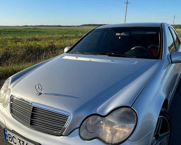 Сірий Мерседес Ц-Клас, об'ємом двигуна 1.8 л та пробігом 280 тис. км за 5300 $, фото 18 на Automoto.ua