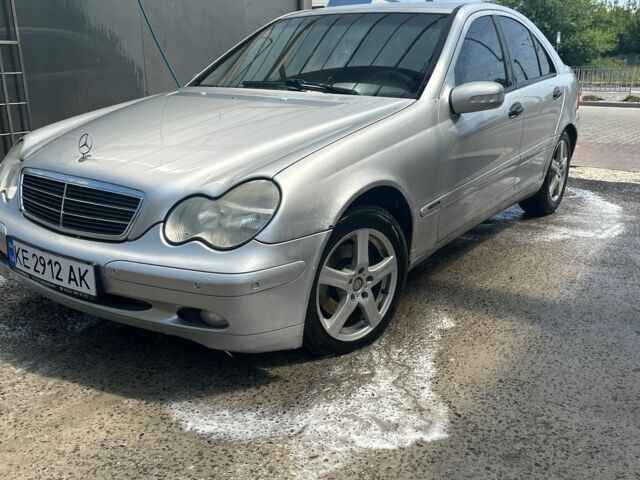 Сірий Мерседес Ц-Клас, об'ємом двигуна 1.8 л та пробігом 3 тис. км за 4000 $, фото 5 на Automoto.ua