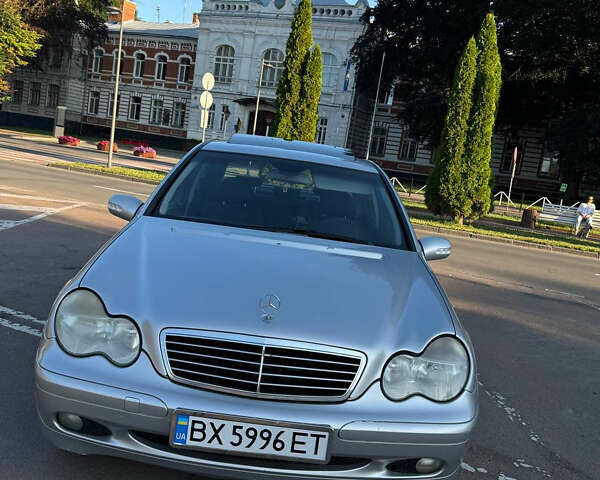 Серый Мерседес Ц-Класс, объемом двигателя 2 л и пробегом 268 тыс. км за 4200 $, фото 6 на Automoto.ua