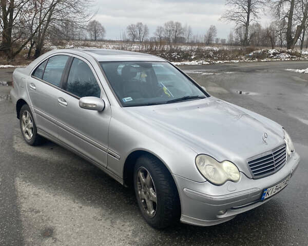 Сірий Мерседес Ц-Клас, об'ємом двигуна 1.8 л та пробігом 320 тис. км за 4500 $, фото 6 на Automoto.ua