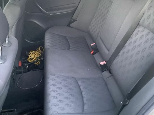 Сірий Мерседес Ц-Клас, об'ємом двигуна 2.1 л та пробігом 300 тис. км за 4500 $, фото 7 на Automoto.ua