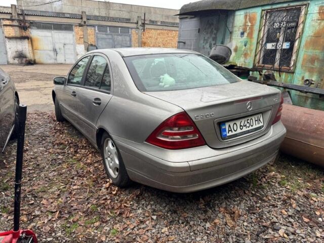 Сірий Мерседес Ц-Клас, об'ємом двигуна 2.1 л та пробігом 270 тис. км за 2750 $, фото 2 на Automoto.ua