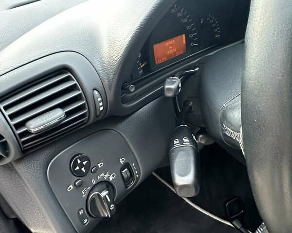 Сірий Мерседес Ц-Клас, об'ємом двигуна 1.8 л та пробігом 141 тис. км за 7600 $, фото 16 на Automoto.ua