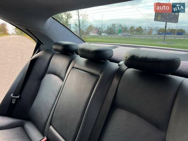 Мерседес Ц-Клас 2003 у Києві на Automoto.ua Сірий Мерседес Ц-Клас, об'ємом двигуна 2.69 л та пробігом 296 тис. км за 5400 $, фото 12 на Automoto.ua