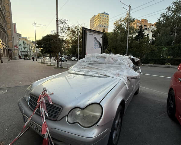 Сірий Мерседес Ц-Клас, об'ємом двигуна 1.8 л та пробігом 270 тис. км за 3800 $, фото 9 на Automoto.ua