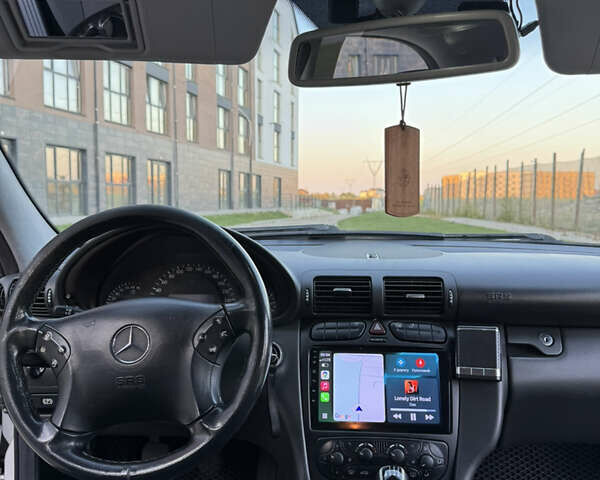 Сірий Мерседес Ц-Клас, об'ємом двигуна 1.8 л та пробігом 289 тис. км за 5500 $, фото 45 на Automoto.ua