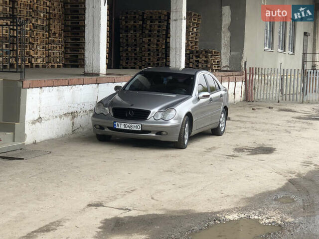 Сірий Мерседес Ц-Клас, об'ємом двигуна 1.8 л та пробігом 300 тис. км за 5000 $, фото 19 на Automoto.ua
