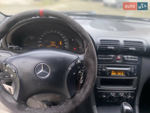 Сірий Мерседес Ц-Клас, об'ємом двигуна 1.8 л та пробігом 300 тис. км за 5000 $, фото 11 на Automoto.ua