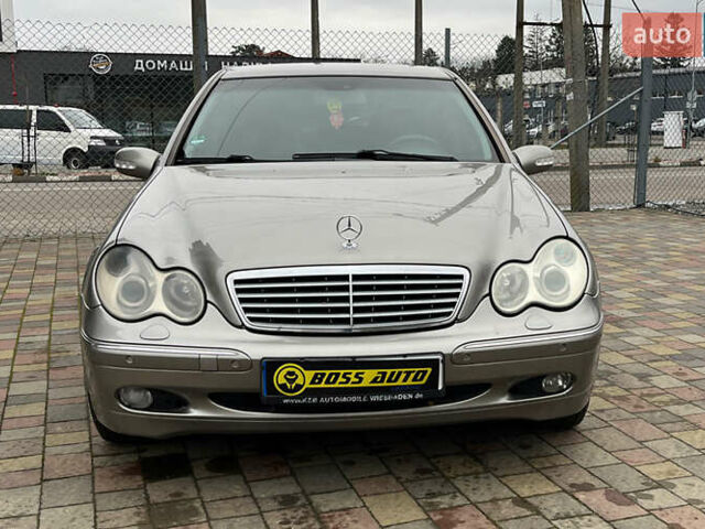Серый Мерседес Ц-Класс, объемом двигателя 1.8 л и пробегом 250 тыс. км за 6990 $, фото 1 на Automoto.ua