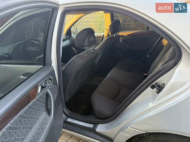 Сірий Мерседес Ц-Клас, об'ємом двигуна 1.8 л та пробігом 312 тис. км за 4800 $, фото 14 на Automoto.ua