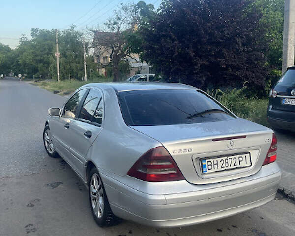 Сірий Мерседес Ц-Клас, об'ємом двигуна 2.15 л та пробігом 420 тис. км за 4200 $, фото 2 на Automoto.ua