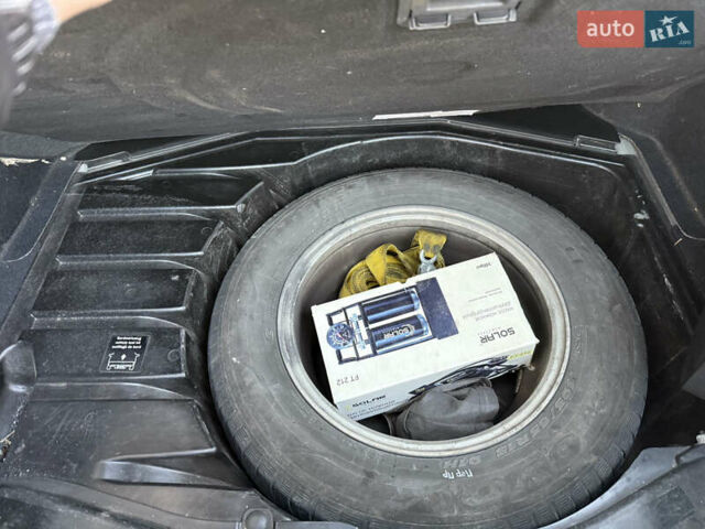 Сірий Мерседес Ц-Клас, об'ємом двигуна 1.8 л та пробігом 312 тис. км за 4800 $, фото 17 на Automoto.ua