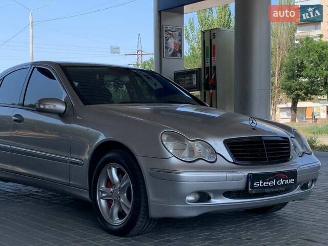Сірий Мерседес Ц-Клас, об'ємом двигуна 2.7 л та пробігом 321 тис. км за 6999 $, фото 17 на Automoto.ua