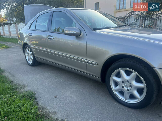 Сірий Мерседес Ц-Клас, об'ємом двигуна 1.8 л та пробігом 246 тис. км за 7100 $, фото 10 на Automoto.ua