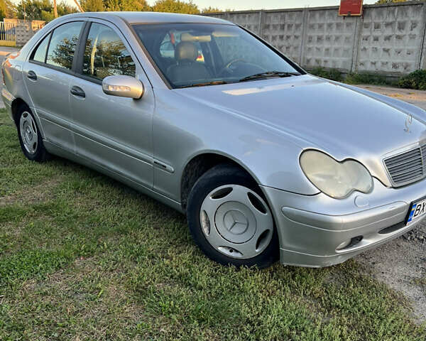 Сірий Мерседес Ц-Клас, об'ємом двигуна 2.15 л та пробігом 299 тис. км за 4200 $, фото 7 на Automoto.ua