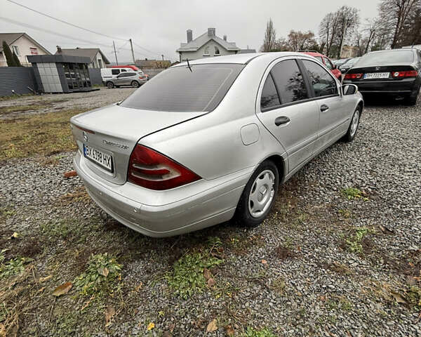 Серый Мерседес Ц-Класс, объемом двигателя 1.8 л и пробегом 260 тыс. км за 4500 $, фото 3 на Automoto.ua