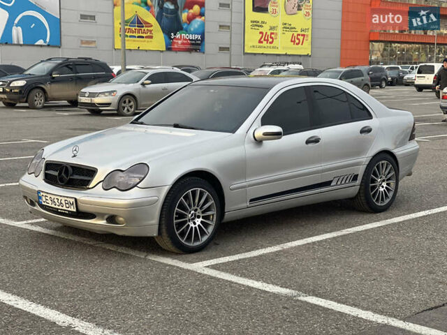 Сірий Мерседес Ц-Клас, об'ємом двигуна 1.8 л та пробігом 270 тис. км за 5000 $, фото 1 на Automoto.ua