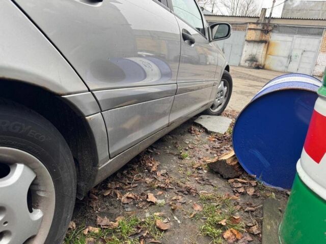 Сірий Мерседес Ц-Клас, об'ємом двигуна 2.1 л та пробігом 270 тис. км за 2750 $, фото 3 на Automoto.ua