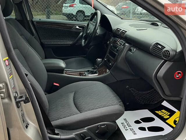 Серый Мерседес Ц-Класс, объемом двигателя 1.8 л и пробегом 250 тыс. км за 6990 $, фото 18 на Automoto.ua