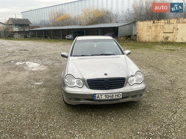 Сірий Мерседес Ц-Клас, об'ємом двигуна 1.8 л та пробігом 300 тис. км за 5000 $, фото 6 на Automoto.ua