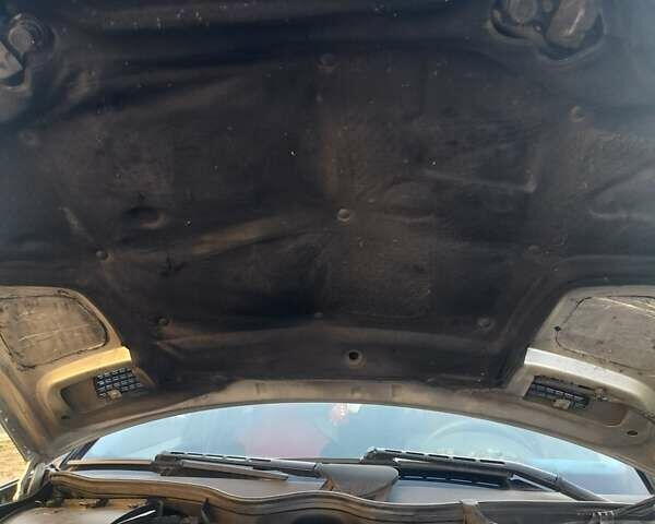 Сірий Мерседес Ц-Клас, об'ємом двигуна 2.15 л та пробігом 390 тис. км за 3496 $, фото 26 на Automoto.ua