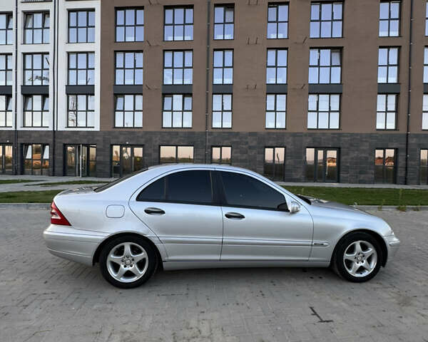 Сірий Мерседес Ц-Клас, об'ємом двигуна 1.8 л та пробігом 289 тис. км за 5500 $, фото 13 на Automoto.ua