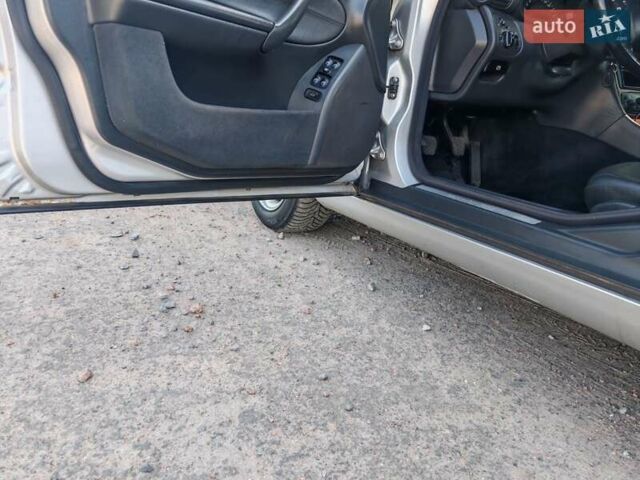 Сірий Мерседес Ц-Клас, об'ємом двигуна 1.8 л та пробігом 364 тис. км за 4200 $, фото 19 на Automoto.ua
