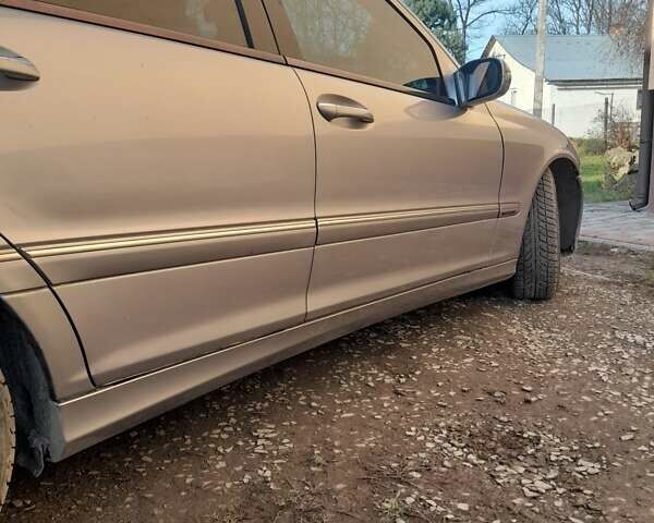 Сірий Мерседес Ц-Клас, об'ємом двигуна 2.15 л та пробігом 390 тис. км за 3496 $, фото 13 на Automoto.ua